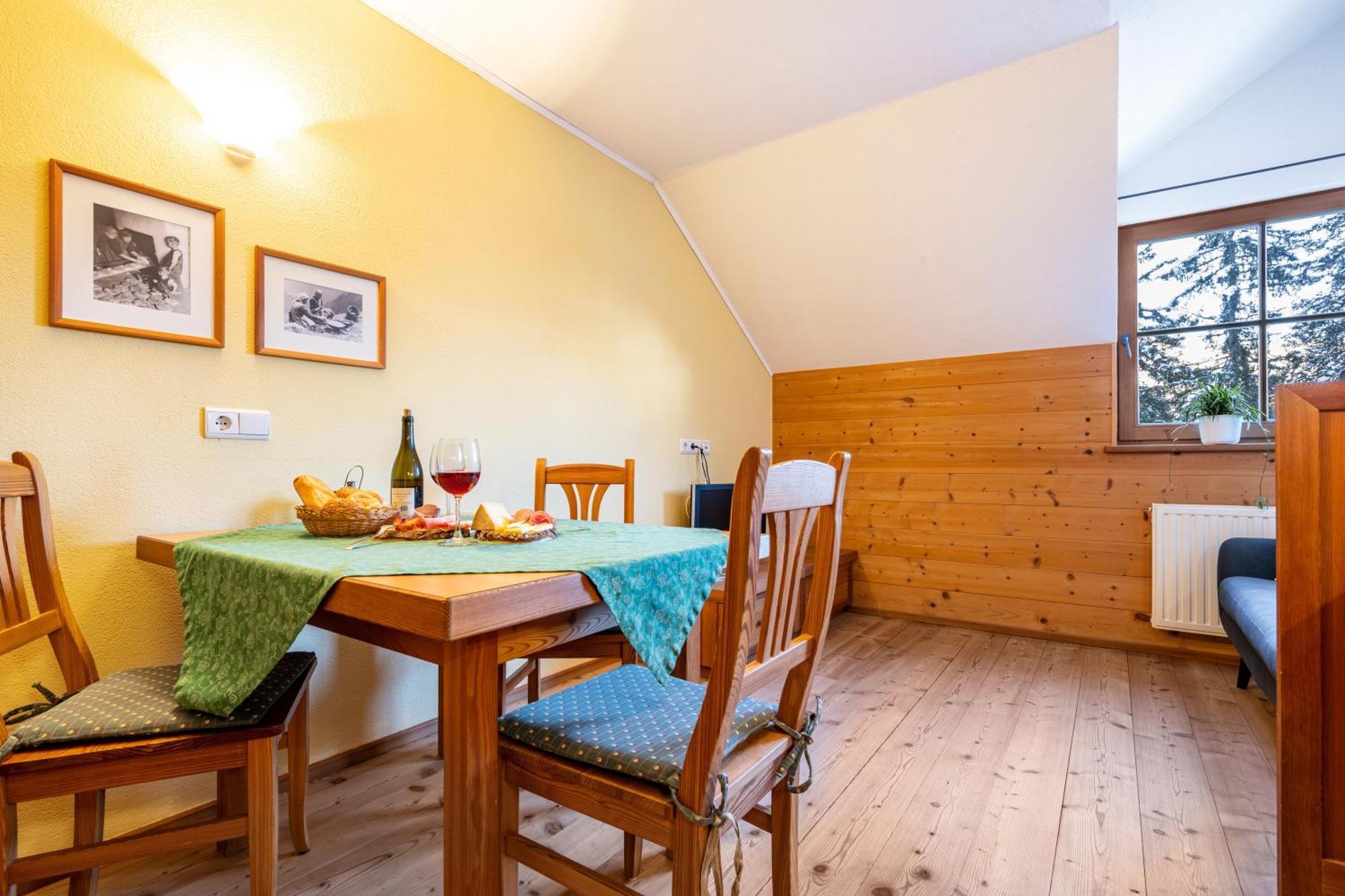 Lechnerhof Apt 1 Braies  Bagian luar foto